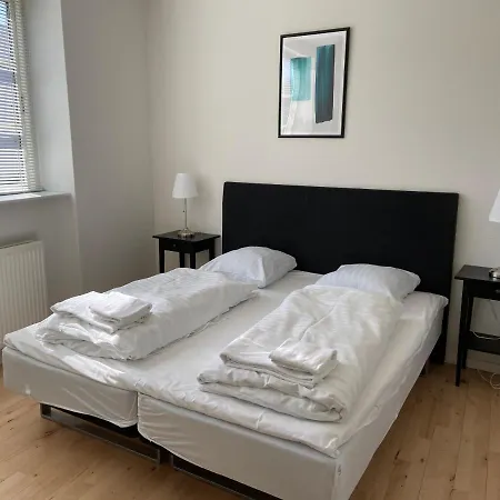 Bright 1-bedroom At Sophisticated Frederiksberg Apartment *